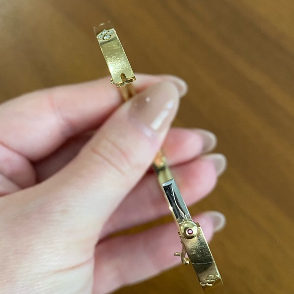 Verona Diamond Flower Bangle - Picture 9 of 12